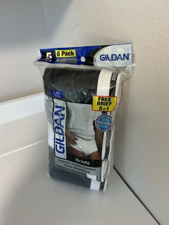 Gildan Men's Black and White Premium Cotton Briefs - 6 Pack - Picture 1 of 2